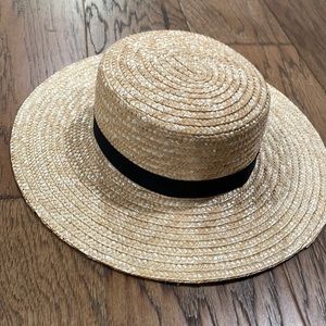 Straw hat, like new